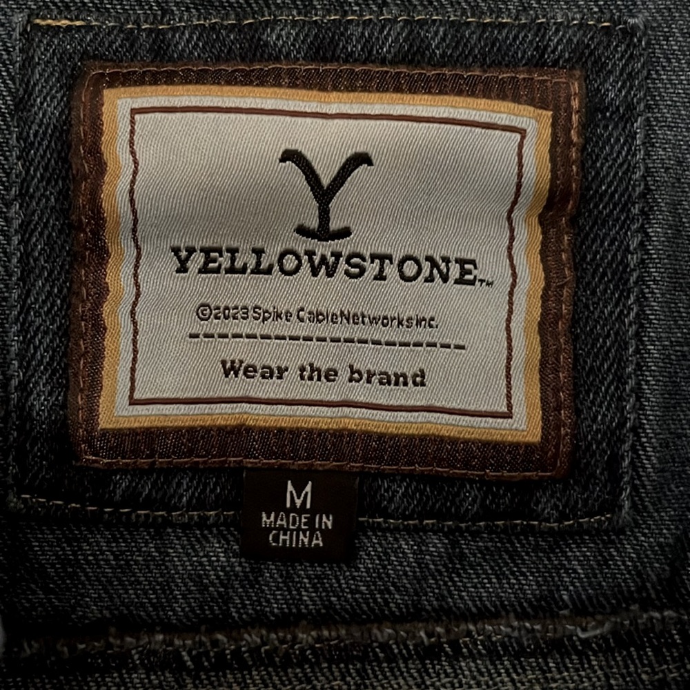 NWT! Yellowstone Dark Blue Denim Jacket with Fringe Trim Size M! - Picture 4 of 8